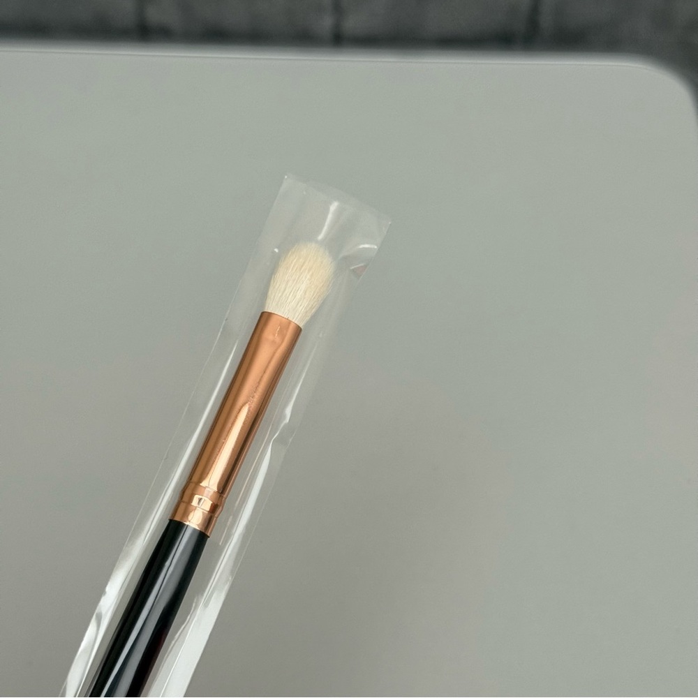 Morphe | Makeup Brushes Set with Copper and Black Handles , New - Picture 6 of 8